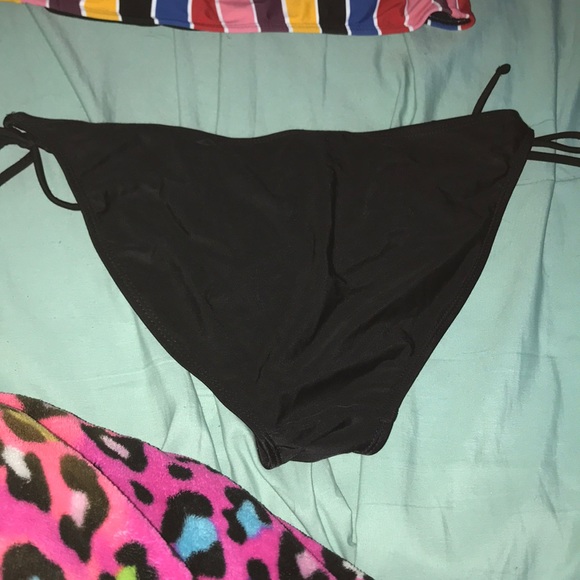 Swimsuit - Picture 3 of 5